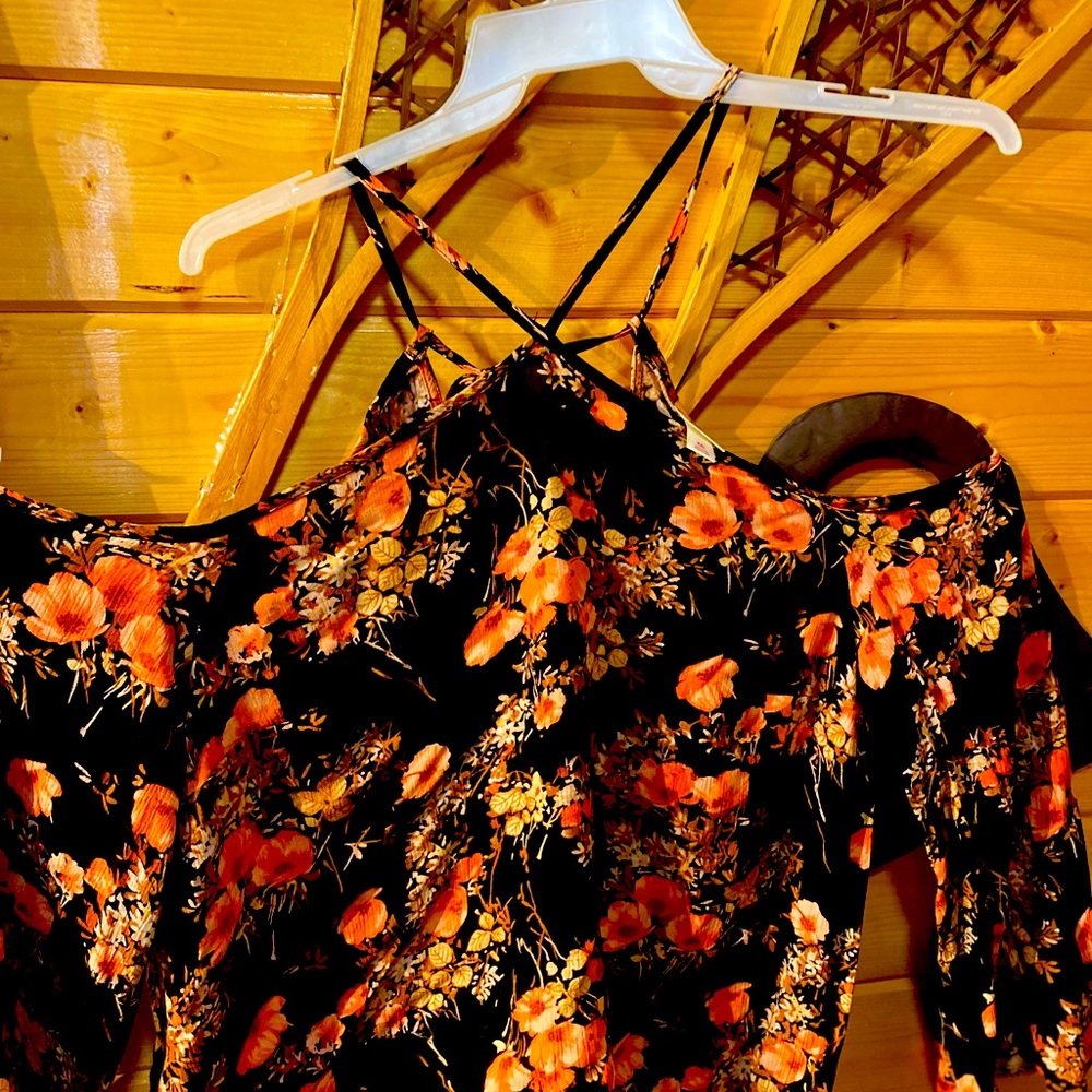 New never worn off shoulder blouse